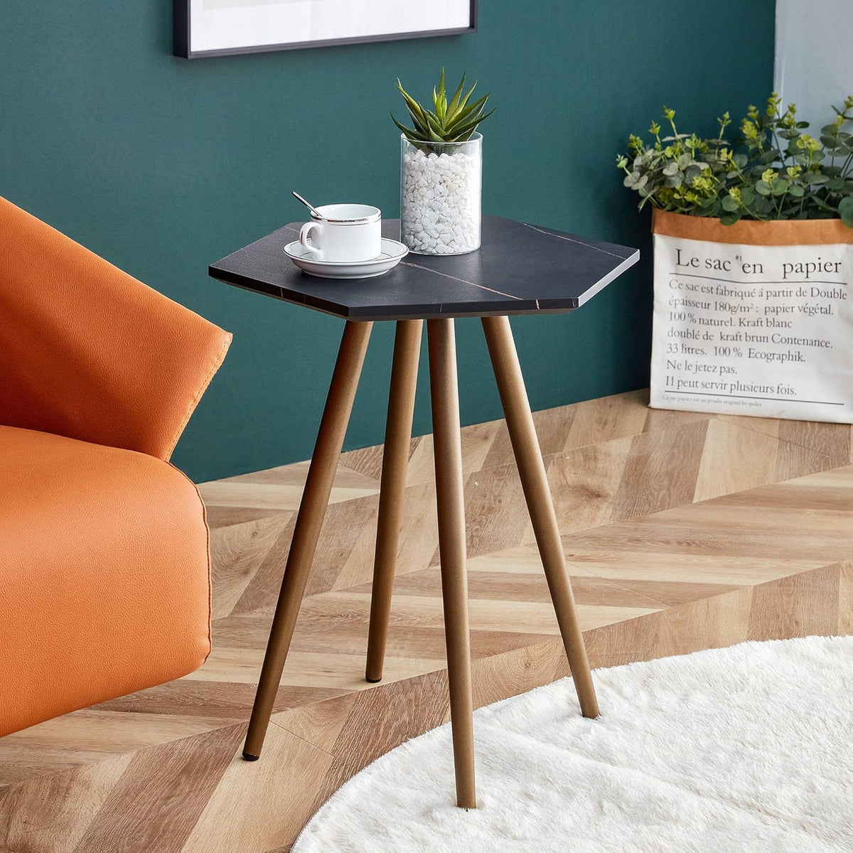 Retro-style high-back coffee table in white