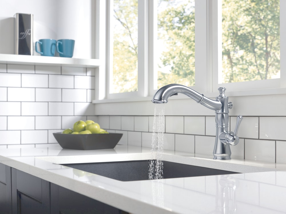Delta Cassidy Pullout Kitchen Faucet, Artic Stainless
