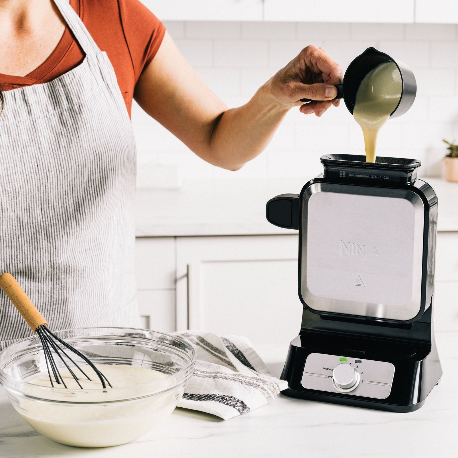 Ninja 5-Shade Setting Waffle Maker