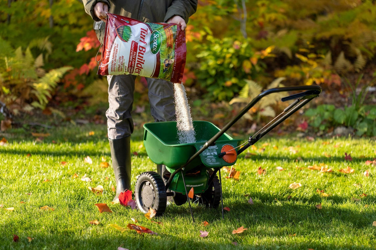 Turf Builder Fall Lawn Fertilizer, 10.5-kg